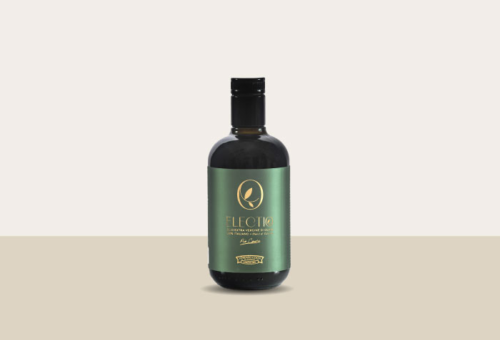 Electio olio extravergine di oliva 100% italiano - Olio Costa: un blend di cultivar italiane che esprime un perfetto equilibrio tra dolce, amaro e piccante, con profumi e note aromatiche che non si trovano mai in una singola cultivar.