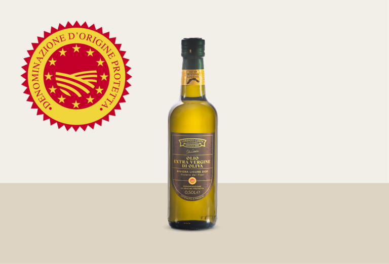 Olio Extravergine Riviera Ligure Dop di Olio Costa. Questo olio è conosciuto per la sua dolcezza e per la sua versatilità, che può essere impiegata per la lavorazione di tutti i piatti, compresi i dolci.